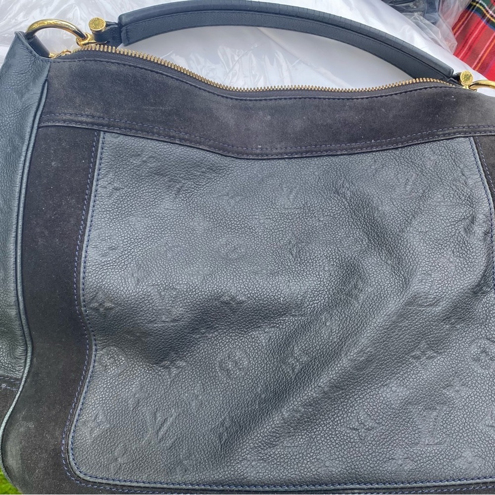 Black Louis Vuitton Handbag - Picture 6 of 6